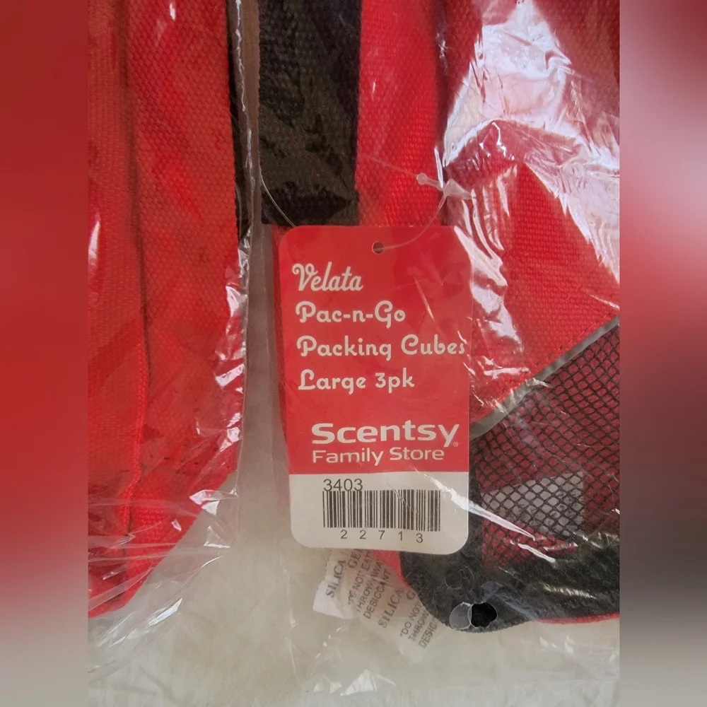 Velata Red and Black Travel Organizers